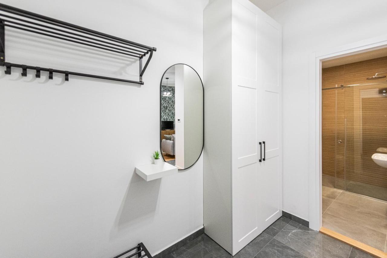 Vertigo One Bedroom Apartment-Free Private Parking Novi Sad Luaran gambar