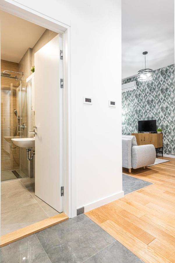 Vertigo One Bedroom Apartment-Free Private Parking Novi Sad Luaran gambar